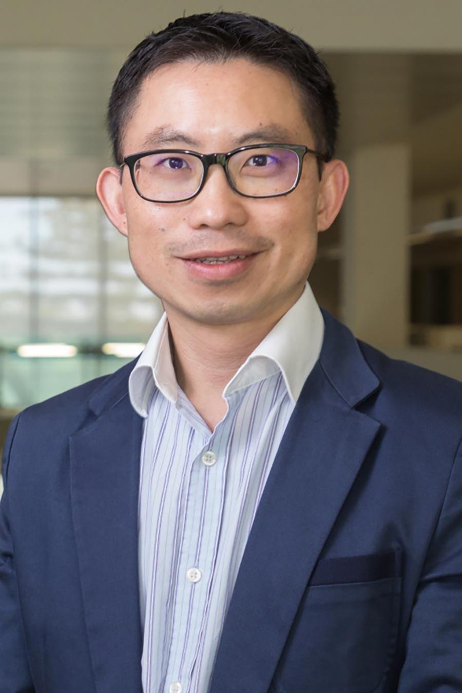 Associate Professor Solomon Yu