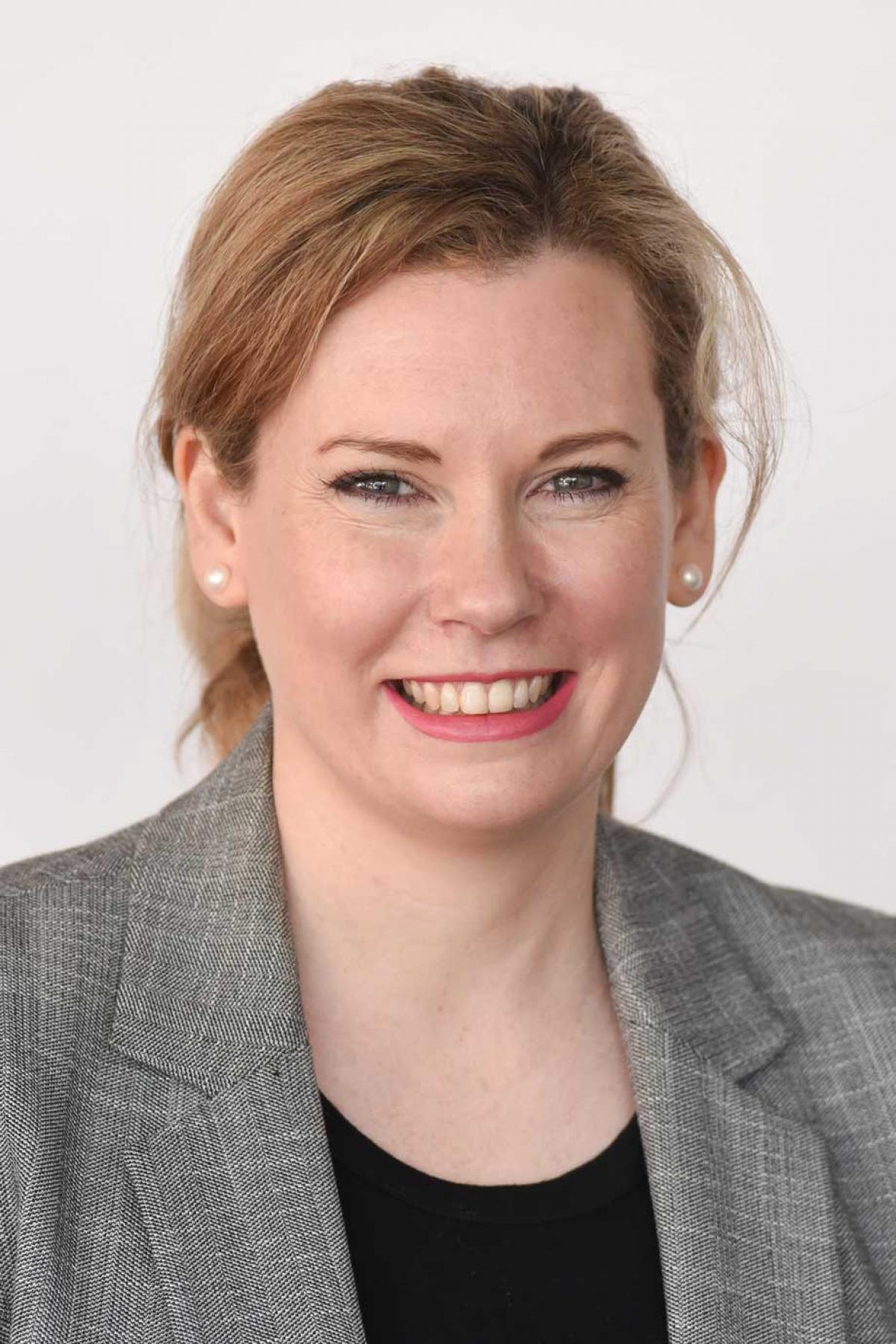 Associate Professor Kate Gunn