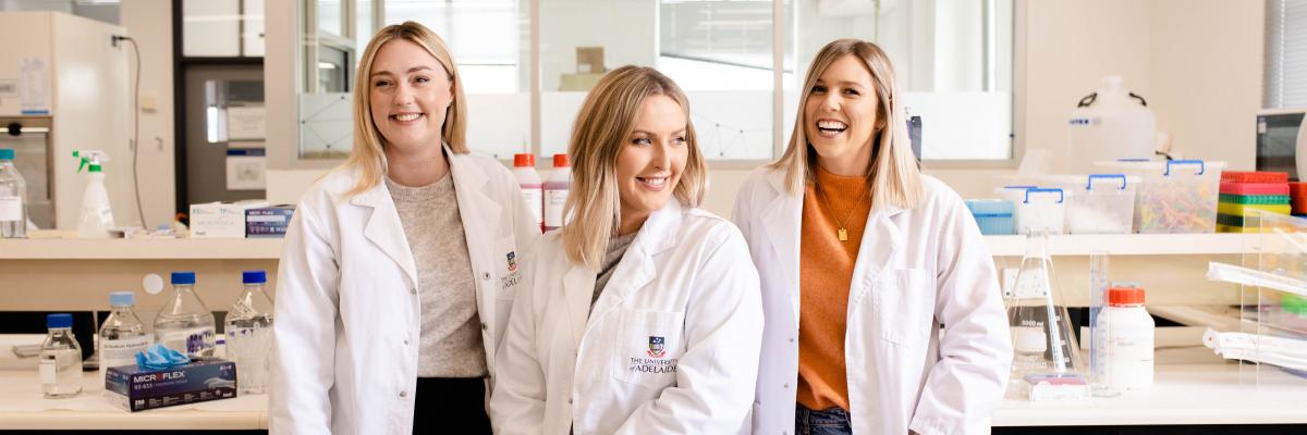 Image of Jessica, Annabel and Bianca